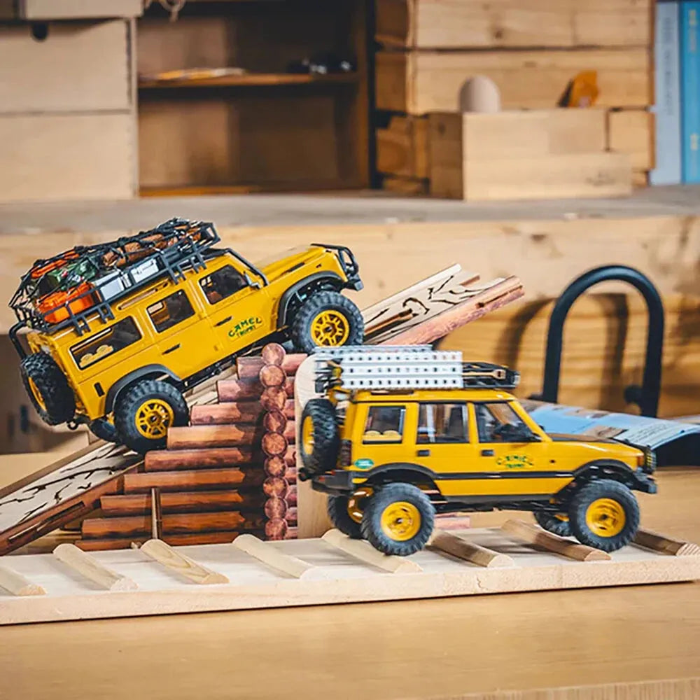 FMS FCX24M 1/24 Escala RC Car 4WD 2.4g autorizado pela Range Rover Camel Trophy Edition Rock Crawler Off-road Veículos de caminhão de escalada Luzes LED