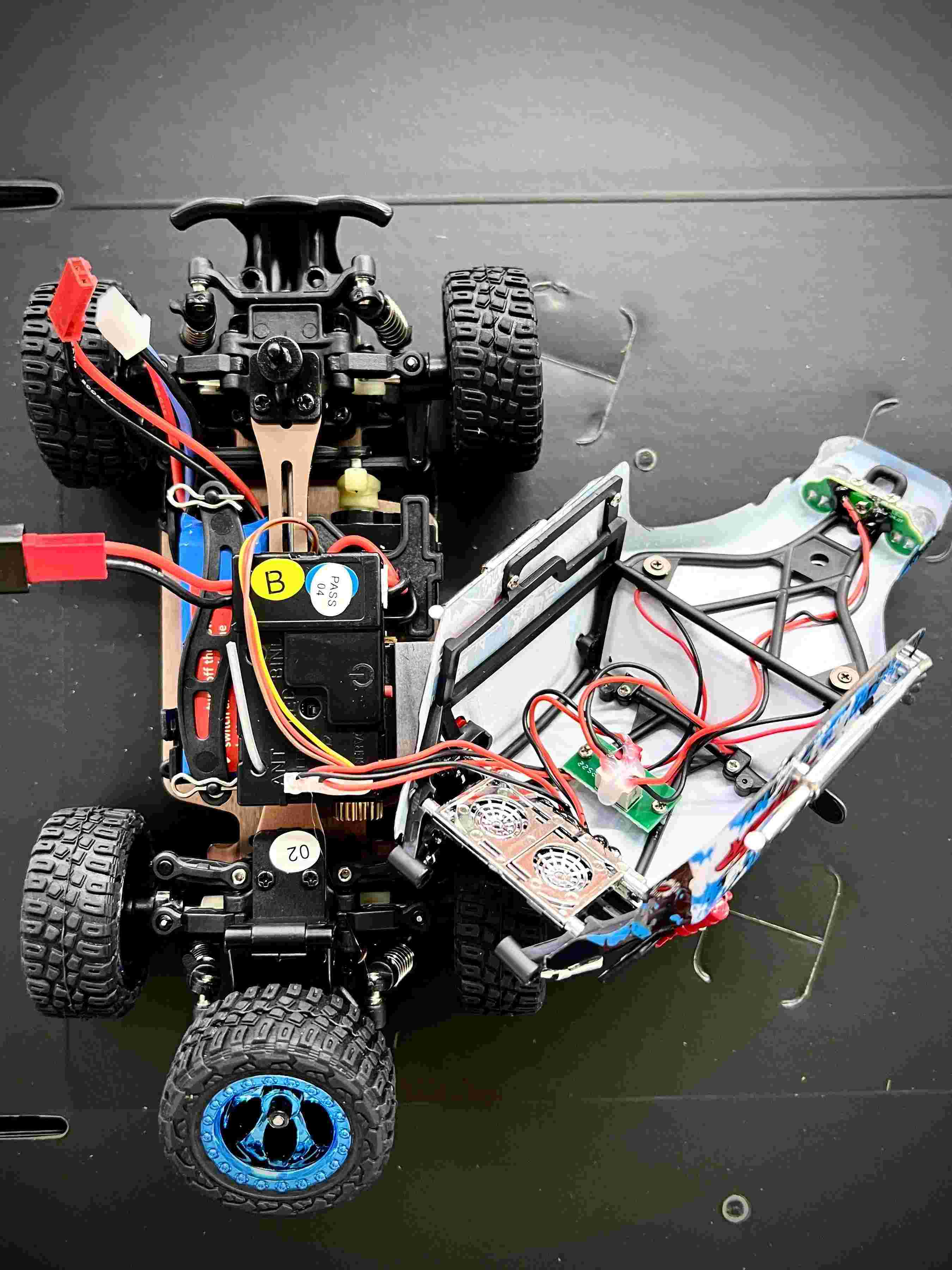 WLTOYS 284161 2.4G 4WD 1/28 30KM/H Brushed RC Off-Road Full Proportional Vehicle with LED Lights - Makerfire